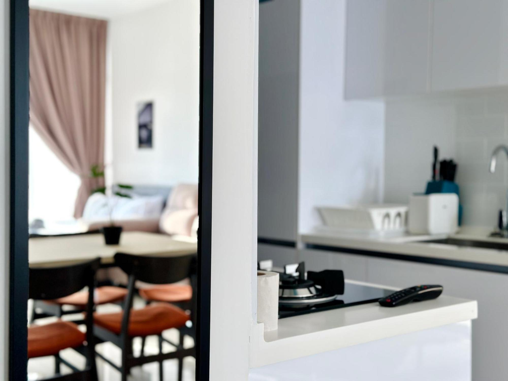 New 2Br Georgetown Warm And Lovely Homestay 10Pax-无敌美景两房民宿 Beacon Executive Suite Extérieur photo