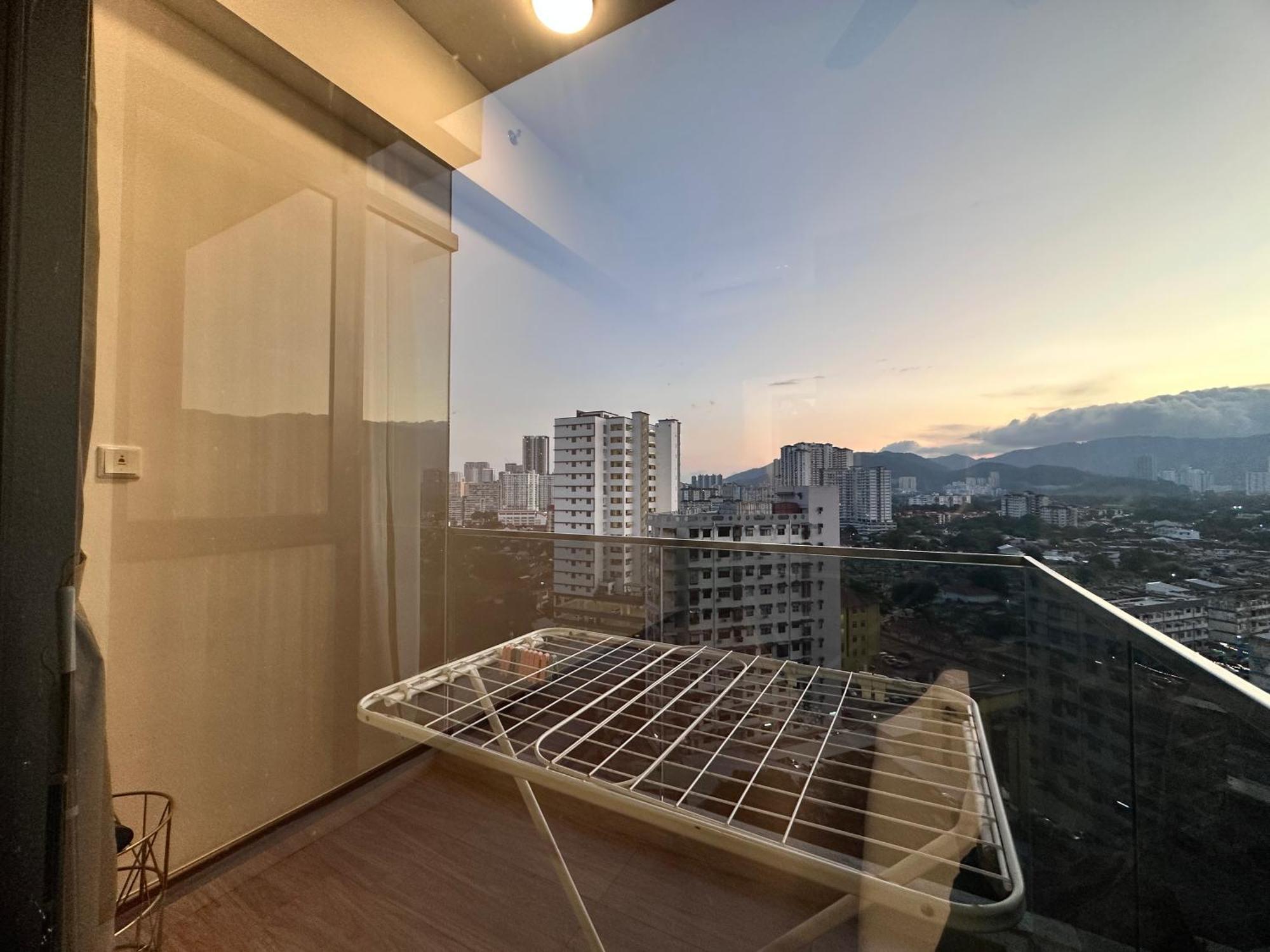 New 2Br Georgetown Warm And Lovely Homestay 10Pax-无敌美景两房民宿 Beacon Executive Suite Extérieur photo